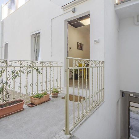 Appartamento Con 2 Camere E 2 Bagni In Centro Con Parcheggio Matera Eksteriør bilde
